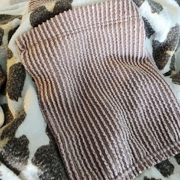 REB in J Leopard Print Button Down - Picture 8 of 10